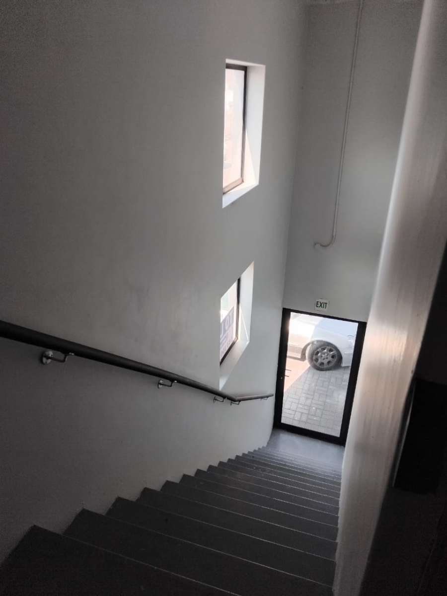 To Let commercial Property for Rent in Middedorp Western Cape